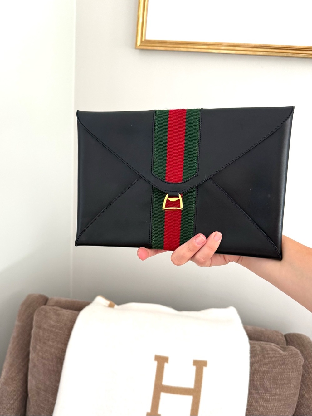 Authentic Gucci vintage black leather clutch bag red green accents